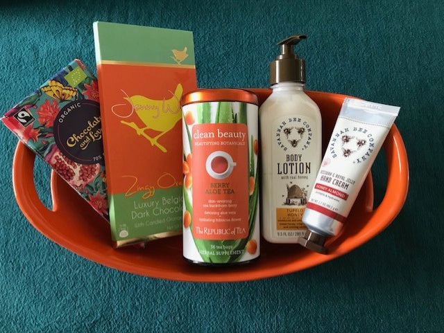 Gift pack of chocolate bars, lotion and tea